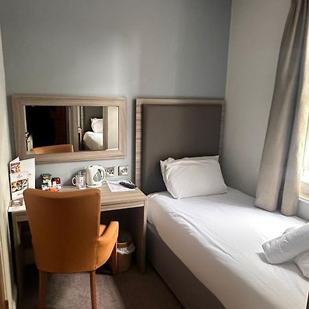 St Andrews Town Hotel Droitwich Eksteriør billede