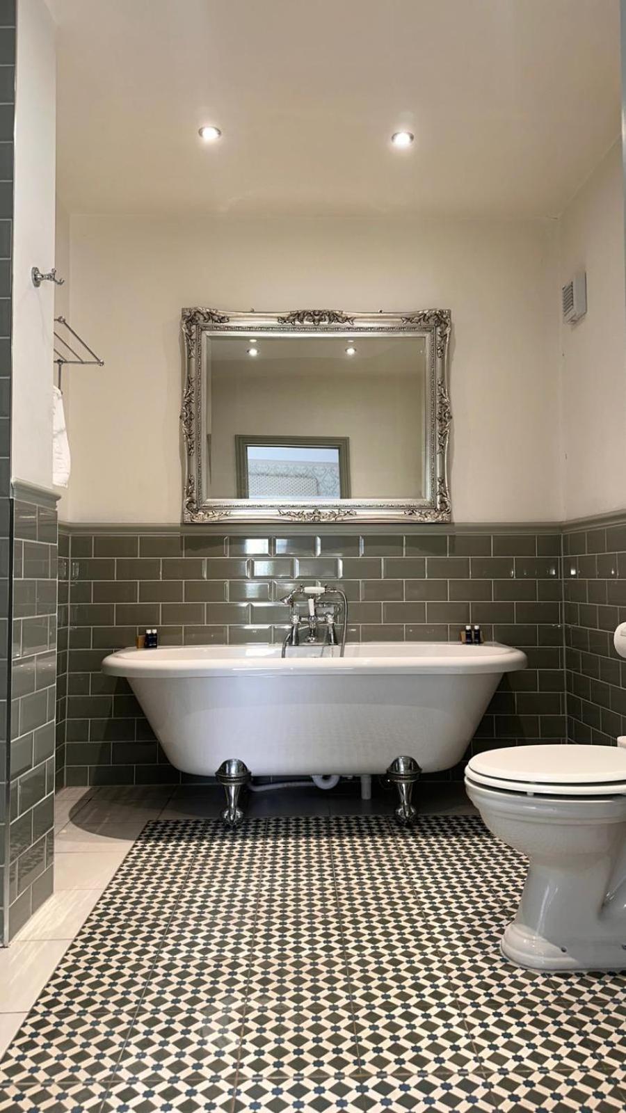 St Andrews Town Hotel Droitwich Eksteriør billede