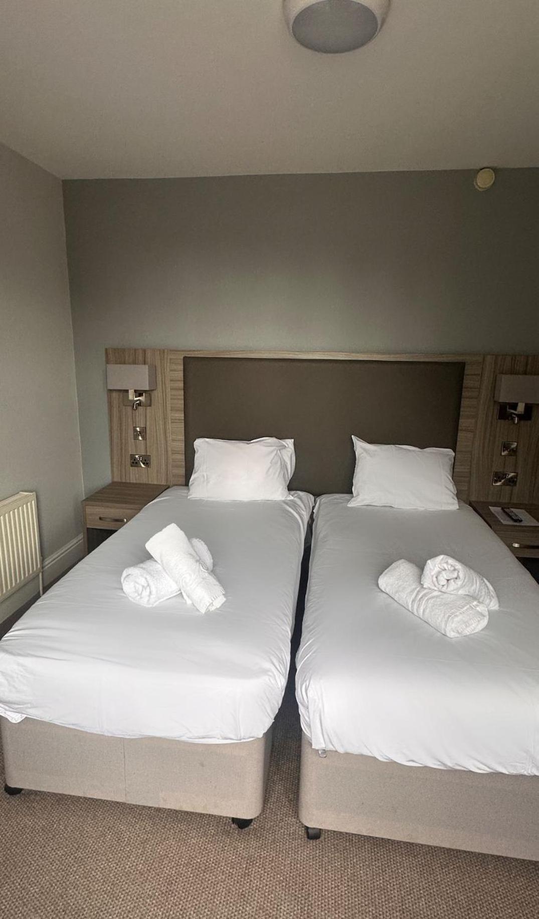 St Andrews Town Hotel Droitwich Eksteriør billede