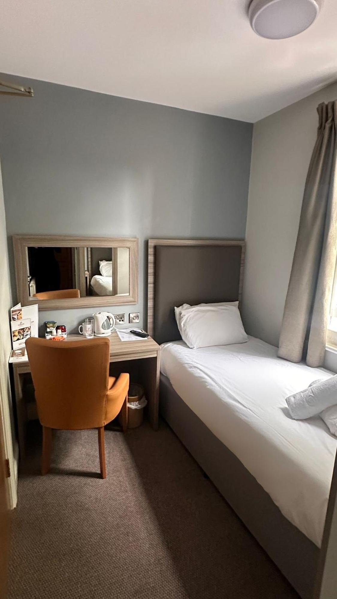 St Andrews Town Hotel Droitwich Eksteriør billede