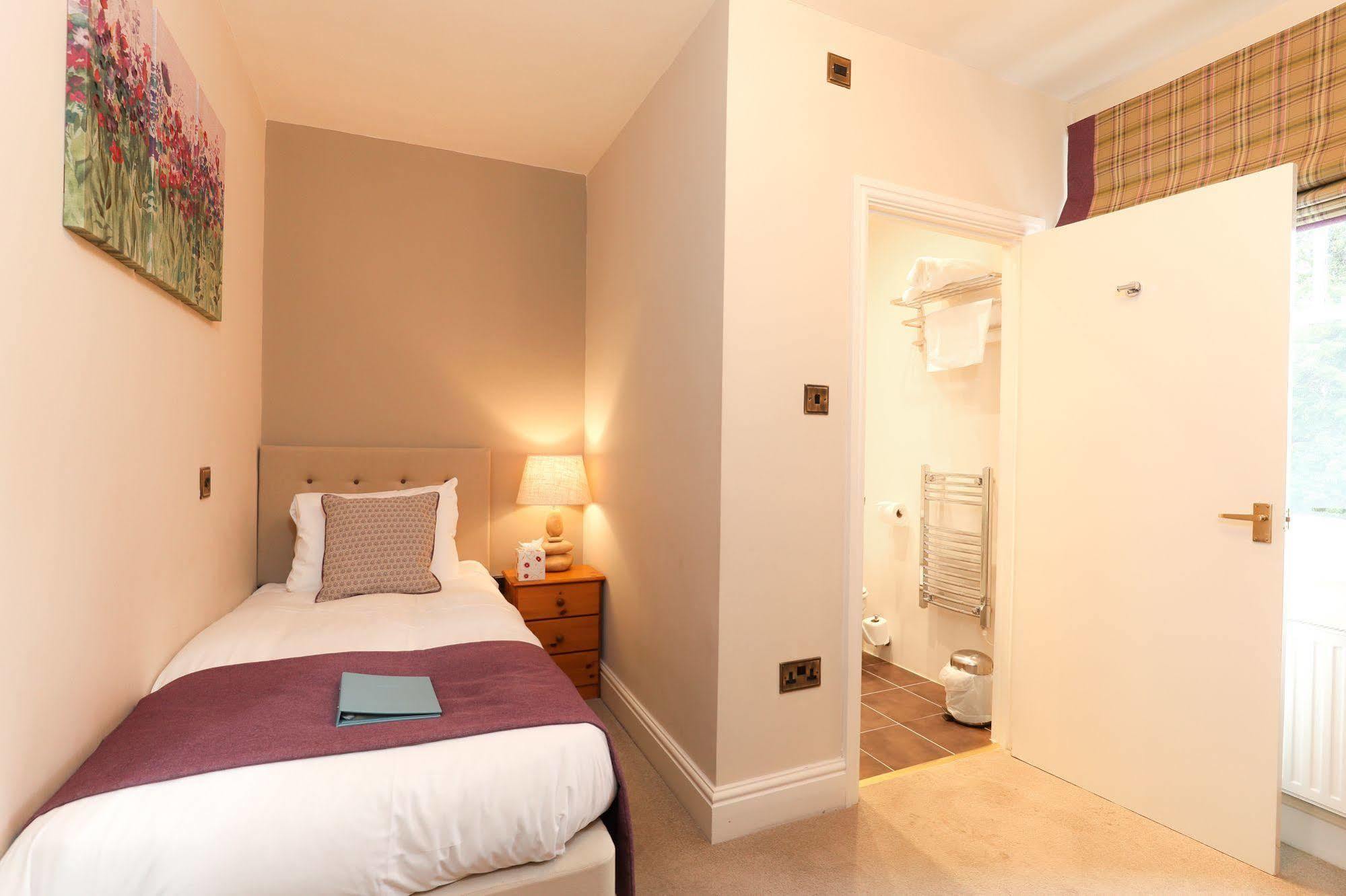 St Andrews Town Hotel Droitwich Eksteriør billede